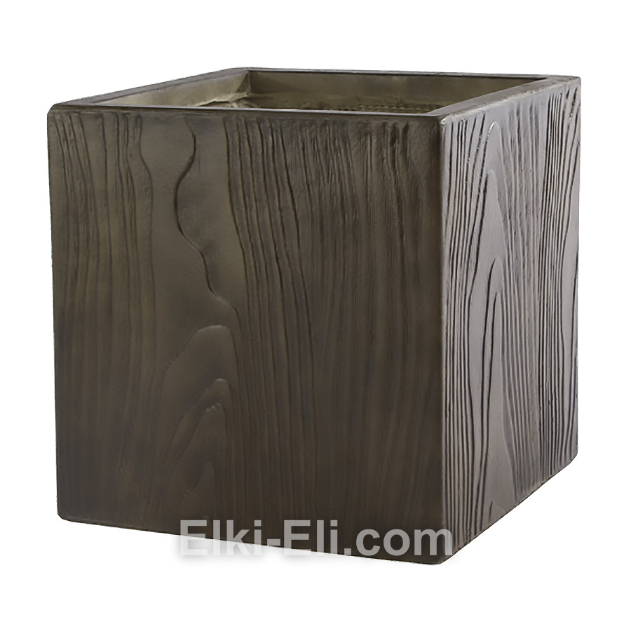 Квадратное кашпо из сосны