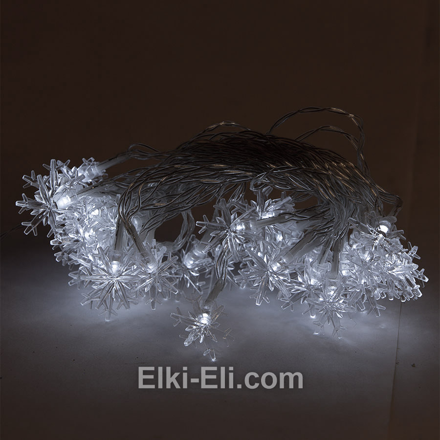 Гирлянда LED со снежинками, 5 м, на батарейках, фото Гирлянда LED со снежинками, 5 м, на батарейках, фото